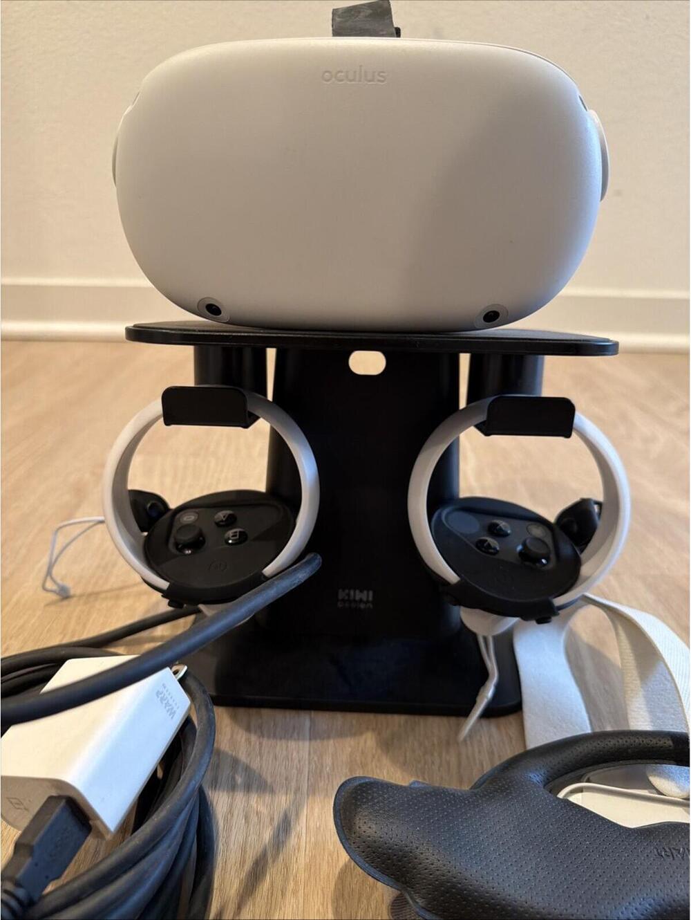 Meta Quest 2 VR Headset 128GB (w/controllers,stand,with replaceable protection) - Picture 3 of 13